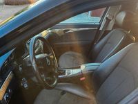 Gebraucht Mercedes E220 Avantgarde 170 PS (125 kW) 2007 Schwarz Limousine
