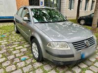 Gebraucht VW Passat 150 PS (110 kW) 2002 Grau Limousine