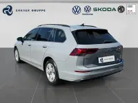 Gebraucht VW Golf VIII Life 110 PS (80 kW) 2023 Mondsteingrau Kombi