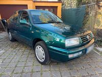 Second-hand VW Jetta 90 CP (66 kW) 1995 Verde Berlinǎ