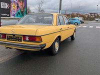 Gebraucht Mercedes 200 54 PS (39 kW) 1978 Gelb Limousine