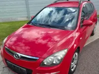 Używany Hyundai i30 90 KM (66 kW) 2009 Czerwony Kombi