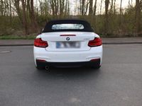 gebraucht BMW 218 i mit M-Paket / Leder / weiß / Automatik / Benzin