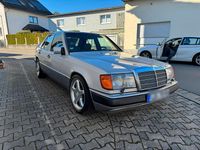 Gebraucht Mercedes E280 197 PS (144 kW) 1993 Silber Limousine