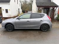 Gebraucht Hyundai i30 109 PS (80 kW) 2012 Grau Kleinwagen