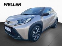 Neu Toyota Aygo X 72 PS (52 kW) 2025 Gold SUV