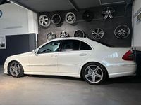 Używany Mercedes E63 AMG AMG 514 KM (378 kW) 2008 Biały Sedan/Limuzyna