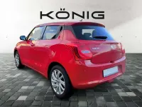 Gebraucht Suzuki Swift Comfort 83 PS (61 kW) 2023 Rot Kleinwagen