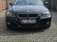 Gebraucht BMW 320 184 PS (135 kW) 2010 Schwarz Limousine