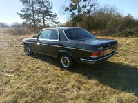 Gebraucht Mercedes 280 185 PS (136 kW) 1979 Schwarz Coupé