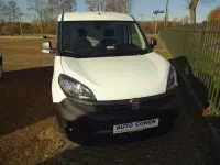 Gebraucht Fiat Doblò 101 PS (74 kW) 2022 Weiß (weiß) Van / Kleinbus