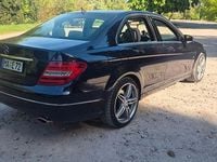 Gebraucht Mercedes C350 Elegance 306 PS (225 kW) 2011 Blau Limousine