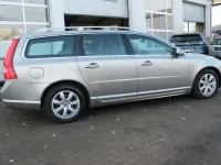 Gebraucht Volvo V70 Summum 109 PS (80 kW) 2010 Gold Kombi