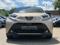 Gebraucht Toyota Aygo X Style 72 PS (52 kW) 2023 Beige SUV