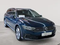 Gebraucht VW Passat GTE 156 PS (114 kW) 2021 Aquamarinblau metallic Kombi
