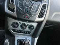 Gebraucht Ford Focus 101 PS (74 kW) 2014 Silber Kombi