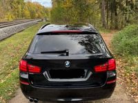 Gebraucht BMW 530 245 PS (180 kW) 2012 Schwarz Kombi