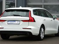 Gebraucht Volvo V60 Momentum 150 PS (110 kW) 2020 Andere Kombi