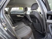 Gebraucht Audi A4 Basis 163 PS (119 kW) 2023 Grau Kombi