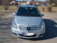 Gebraucht Mercedes B200 136 PS (100 kW) 2010 Silber Van / Kleinbus
