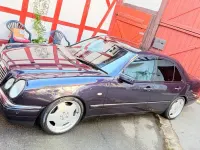 Gebraucht Mercedes E320 220 PS (161 kW) 1997 Violet Limousine