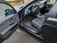 Gebraucht BMW 318 143 PS (105 kW) 2008 Schwarz Kombi