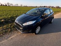 Gebraucht Ford Fiesta Trend 82 PS (60 kW) 2016 Blau Kleinwagen