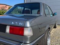 Second-hand BMW 323 Performance 143 CP (105 kW) 1981 Gri Coupe