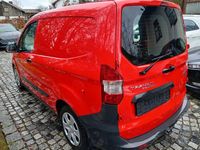Gebraucht Ford Transit 101 PS (74 kW) 2022 Rot Van / Kleinbus