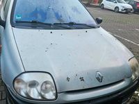 Gebraucht Renault Clio II 70 PS (51 kW) 1999 Grau Kleinwagen
