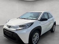 Neu Toyota Aygo X Business Edition 72 PS (52 kW) 2025 Weiß SUV