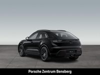 Gebraucht Porsche Macan 4 Electric 264 kW (360 PS) 2022 Schwarz SUV