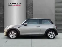 Gebraucht Mini ONE Classic 102 PS (75 kW) 2022 Rooftop grey metallic Kleinwagen