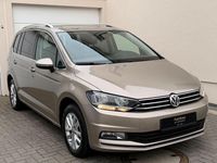 Gebraucht VW Touran Highline 116 PS (85 kW) 2017 Beige Van / Kleinbus