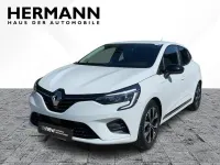 Begagnad Renault Clio V Evolution 67 HK (49 kW) 2024 Vit Sedan