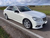 Gebraucht Mercedes E300 AMG 231 PS (169 kW) 2011 Weiß Limousine