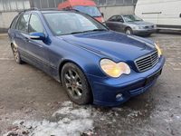 Gebraucht Mercedes C180 140 PS (102 kW) 2004 Blau Kombi