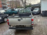 Gebraucht Nissan PickUp 133 PS (97 kW) 2002 Silber Pickup