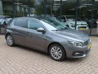 Gebraucht Peugeot 308 Allure 131 PS (96 kW) 2020 Grau Limousine