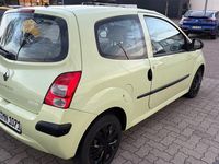 Gebraucht Renault Twingo Authentique 58 PS (42 kW) 2008 Grün Kleinwagen