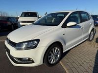Gebraucht VW Polo 75 PS (55 kW) 2015 Weiß Kleinwagen