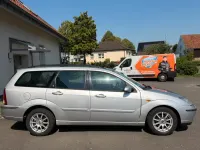 Gebraucht Ford Focus 115 PS (84 kW) 2002 Silber Kombi