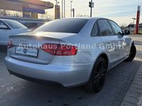 Gebraucht Audi A4 Attraction 120 PS (88 kW) 2009 Eissilber Limousine
