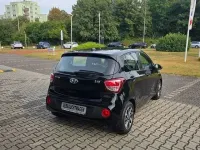 Gebraucht Hyundai i10 YES! 67 PS (49 kW) 2018 Schwarz Kleinwagen