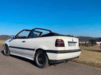 Gebraucht VW Golf 90 PS (66 kW) 1993 Weiß Cabrio