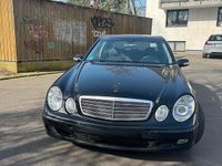 Gebraucht Mercedes E220 150 PS (110 kW) 2002 Schwarz Limousine