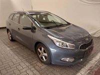 Gebraucht Kia Ceed Sportswagon 128 PS (94 kW) 2013 Blau Kombi