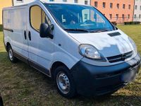 Gebraucht Opel Vivaro 82 PS (60 kW) 2006 Weiß Van / Kleinbus