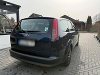 Gebraucht Ford Focus 100 PS (73 kW) 2005 Blau Kombi