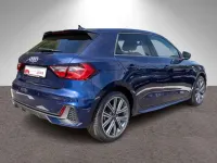 Gebraucht Audi A1 S-Line 116 PS (85 kW) 2024 Navarrablau metallic SUV